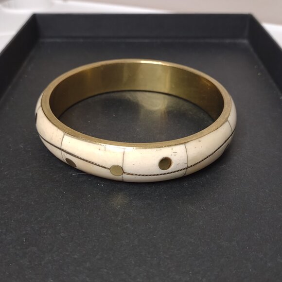 Large 9 Inch Cream And Gold Tone Vintage Bangle - Picture 7 of 10